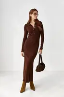 Довга трикотажна сукня-поло - коричневий цвет, ONE SIZE