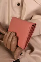 Кошелек женский розовый код 433