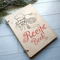 Записна книга для рецептів у дерев'яній обкладинці