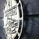 Круглые дизайнерские деревянные часы «Феррари»