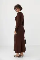 Трикотажне довге плаття-поло в рубчик - коричневий колір, ONE SIZE