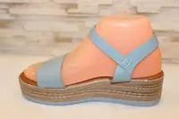 Босоніжки жіночі блакитні на танкетці Б1568