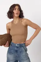 Однотонна жіноча майка в рубчик - коричневий цвет, ONE SIZE