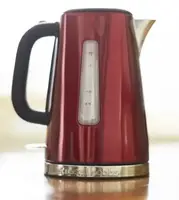 Електрочайник Russell Hobbs Luna 23210-70 1,7 л червоний