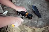 Точило для сокир і ножів Fiskars Xsharp 1000601