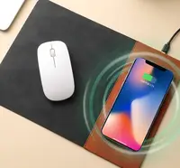 Коврик для мыши с беспроводной зарядкой для смартфона · Игровая поверхность для мышки с технологией QI