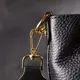 Женская сумка с оригинальной застежкой пуговкой из натуральной кожи Vintage 22319 Черная