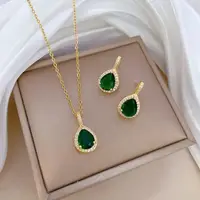 Комплект украшений женский цепочка с кулоном и серьги с зелеными камнями код 2409
