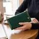 Лакированный женский кошелек с блоком для визиток из натуральной кожи ST Leather 19424 Зеленый