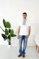 Удивительная вышитая мужская футболка, вышитая на белой ткани ЧФ-11