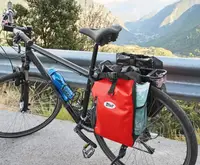 Велосумка на багажник з дощовиком 20 L Сrivit IAN326433-2 червона