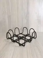 Серветниця DecorArt "Квадрат з завитком" 18х18 см чорний