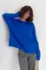 Женский однотонный джемпер oversize фасона - синий цвет, S