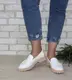 Женские белые лаковые туфли лоферы с перфорацией. белый