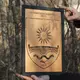 Окрашенная металлическая табличка с гравировкой