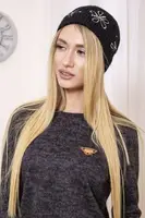 Женская шапка черного цвета из шерсти 167R002
