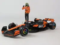 Машинка игровая с фигуркой MCLAREN MCL38 18-28040