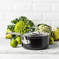 Ковш с крышкой GreenPan Barcelona Pro CC005331-001 18 см 2.1 л черный