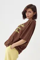Трикотажна футболка oversize з написом - коричневий цвет, ONE SIZE