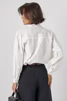 Zhinocha merezhivnaya blose з рукавами -likhtariki - bili color, m