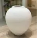 Ваза Дом Стиль Велеса шелк 2300000004328 28 см белая