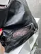 Черная - большая стильная сумка-мешок с брелком на два отдельных отделения на молнии 0409