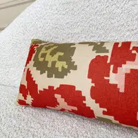 Подушка для дивана оксамитова Ось така квітка 50x24 см (52BP_23J013)