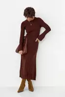 Однотонна сукня максі в рубчик - коричневий цвет, ONE SIZE