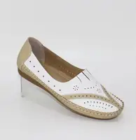 Женские летние мокасины с узором.