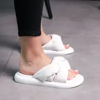 Шльопанці жіночі Fashion Jiji 3674 41 розмір 26 см Білий