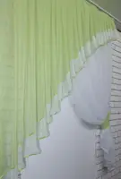 Кухонний комплект, ламбрекен і шторка. На карниз 1,5м.  Колір салатовий з білим. 062к