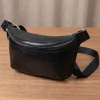 Кожаная бананка унисекс GRANDE PELLE 22813 Черный