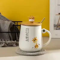 Кружка з кришкою та ложкою Giraffe Optimist is a specialty 7847 375 мл