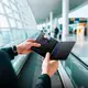 Поисковый трекер HOCO Tiger smart anti-lost passport cover E91G (wireless charging model) |Apple Find My, 3 month|