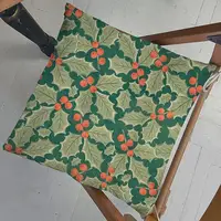Подушка на стул с завязками, садовый текстиль Ягоды 40x40x4 см