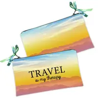 Женская косметичка с принтом на молнии Travel is my therapy 20х12 см