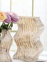 Ваза для квітів 14192 9х14.5х26.5 см бурштинова