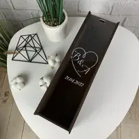Winebox з дерева з іменним принтом на акриловій кришці