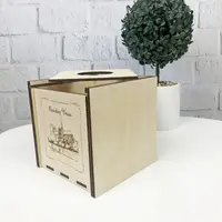 Салфетница из дерева с логотипом
