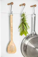 Лопатка с прорезями KitchenAid Coreline KQR702OHE 34.2 см бежевая