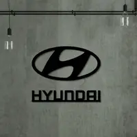 Значок из дерева на стену декоративный Hyundai