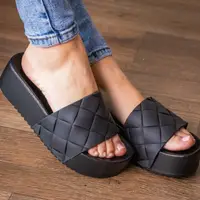 Шлепанцы женские Fashion Bagoas 2959 36 размер 22,5 см Черный