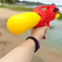 Водний пістолет з накачуванням (35 см.), червоний