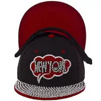 Кепка с прямым козырьком RG16008 черный-красный