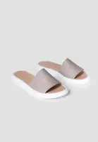 Жіночі шкіряні шльопанці кольору капучино