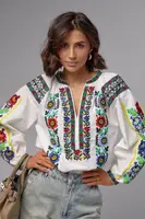 Женская вышиванка с цветами крестиком - молочный цвет, S