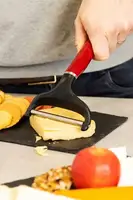 Нож для сыра KitchenAid Coreline KAG133OHERE 20.3 см красный