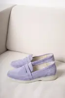 Женские фиолетовые замшевые туфли.