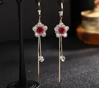 Серьги цепочки женские с цветами код 2294