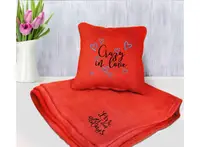 Набор подушка и плед с вышивкой Crazy in love! Красный